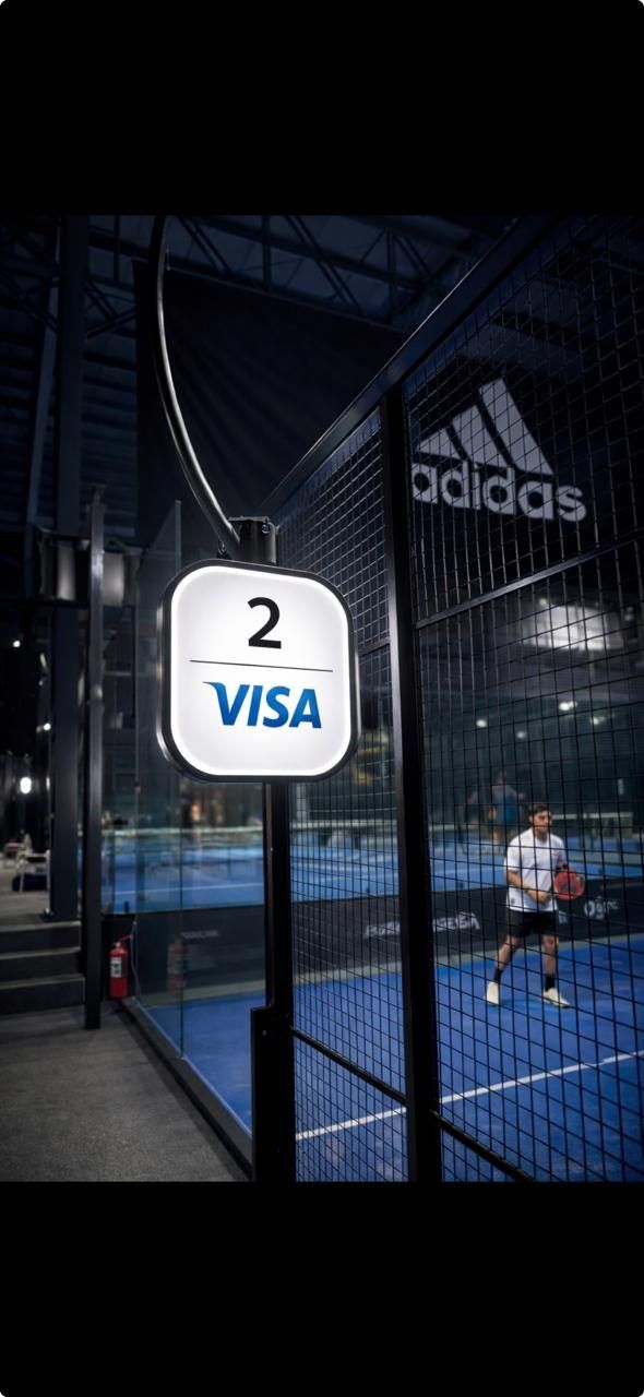 Cartel lumínico — VISA